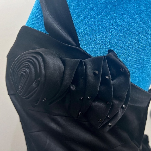 TORRID Satin Rosette Rhinestone Dress Black Retro Bombshell Fit & Flare Size 20 - Picture 4 of 10